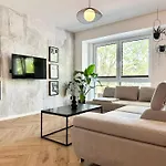 Modern - Fuer Freunde & Familien, Stadtnah, Parkplatz, E-ladestation, Gitterbox Fuer Fahrraeder, Fitnessstudio, Digitale Gaestemappe Mit Restaurant- Und Unternehmenstipps شقة كوبلنس