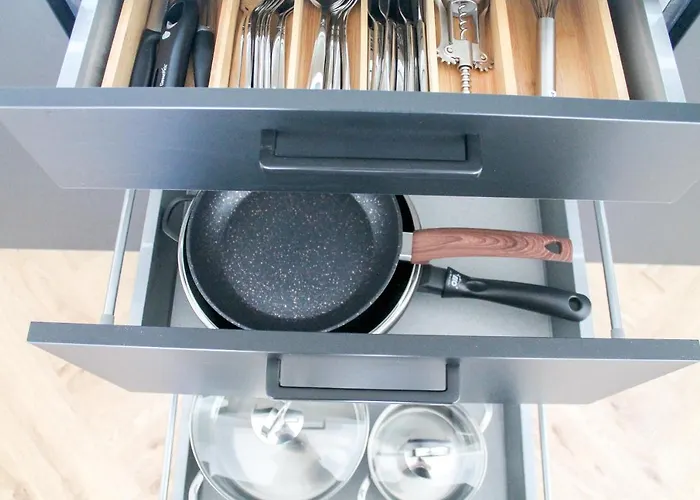 아파트 Modern - Fuer Freunde & Familien, Stadtnah, Parkplatz, E-ladestation, Gitterbox Fuer Fahrraeder, Fitnessstudio, Digitale Gaestemappe Mit Restaurant- Und Unternehmenstipps 코블렌츠